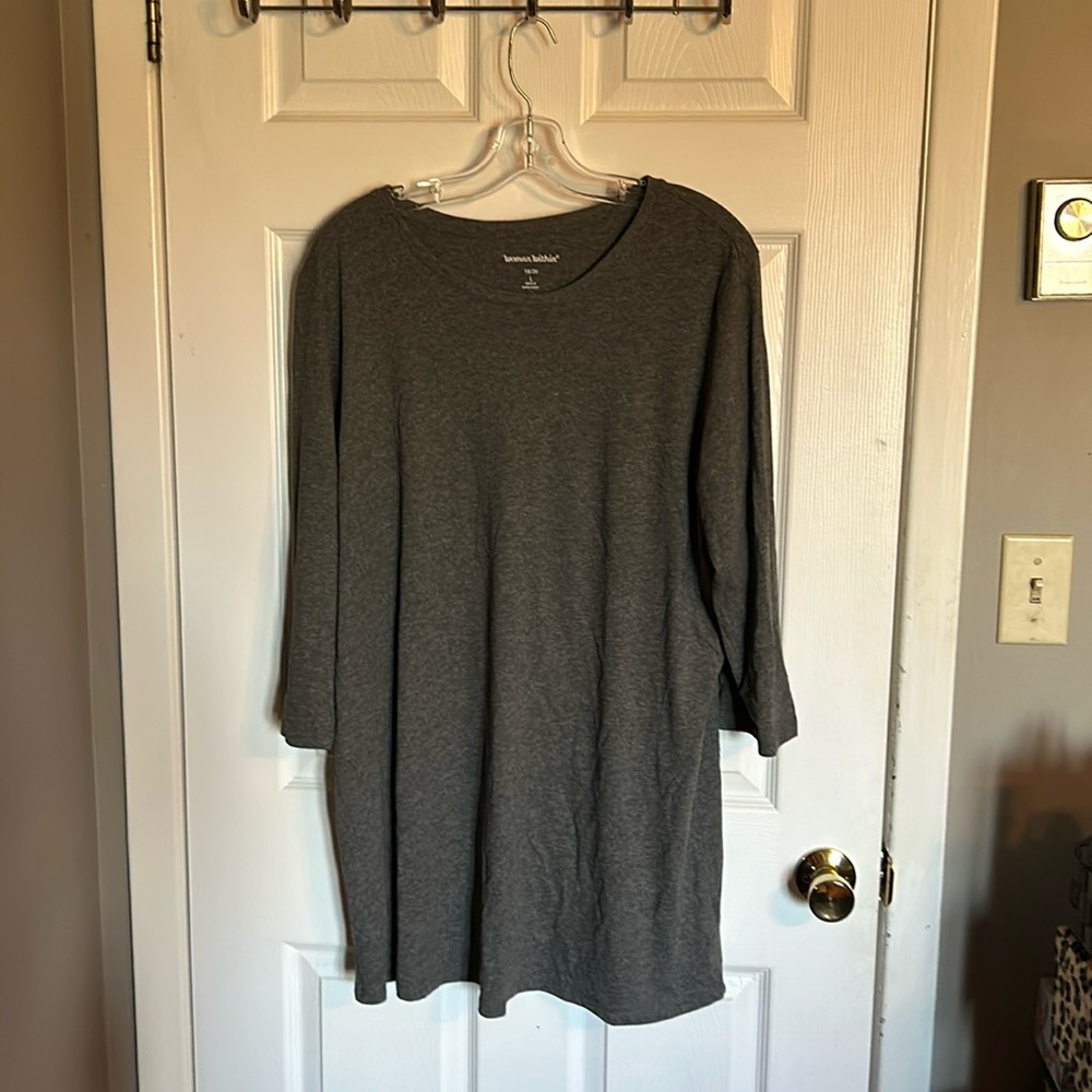 Woman Within Tunic, Mid-Sleeve, Grey Cotton/Rayon, 18/20 L, Made in Bangladesh🌺